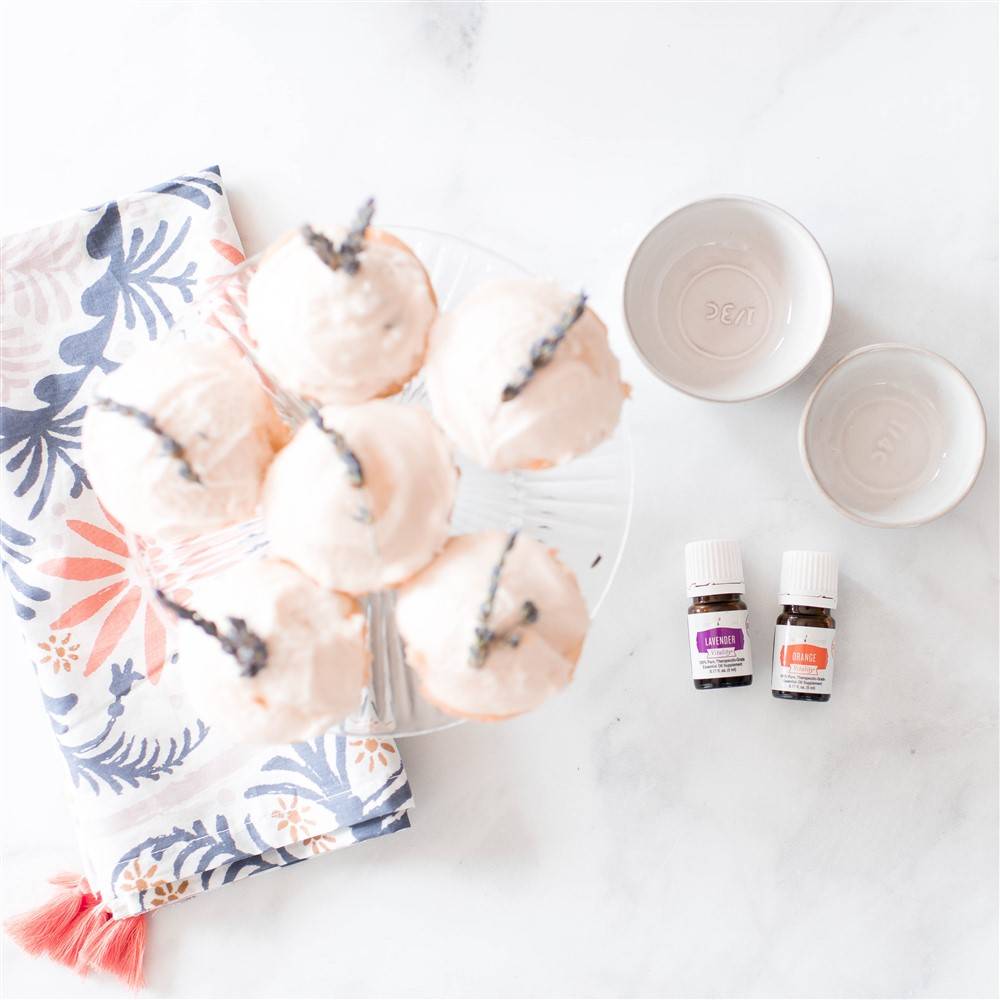 How to stay bug free, soothe your skin and calm your emotions with your YL Essential Oils! 