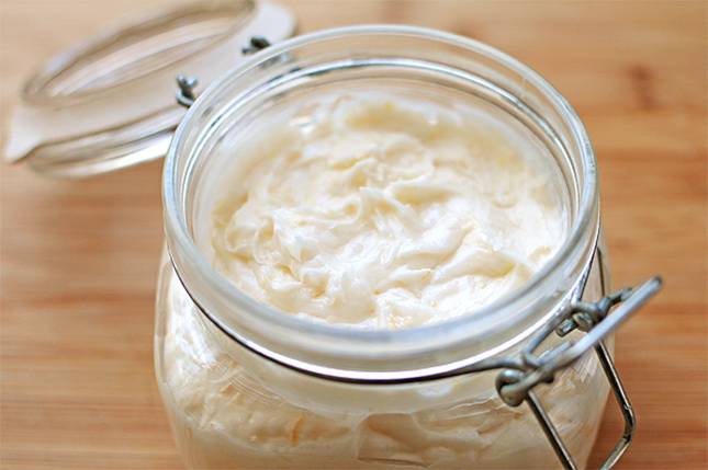 DIY Gingersnap Body Butter