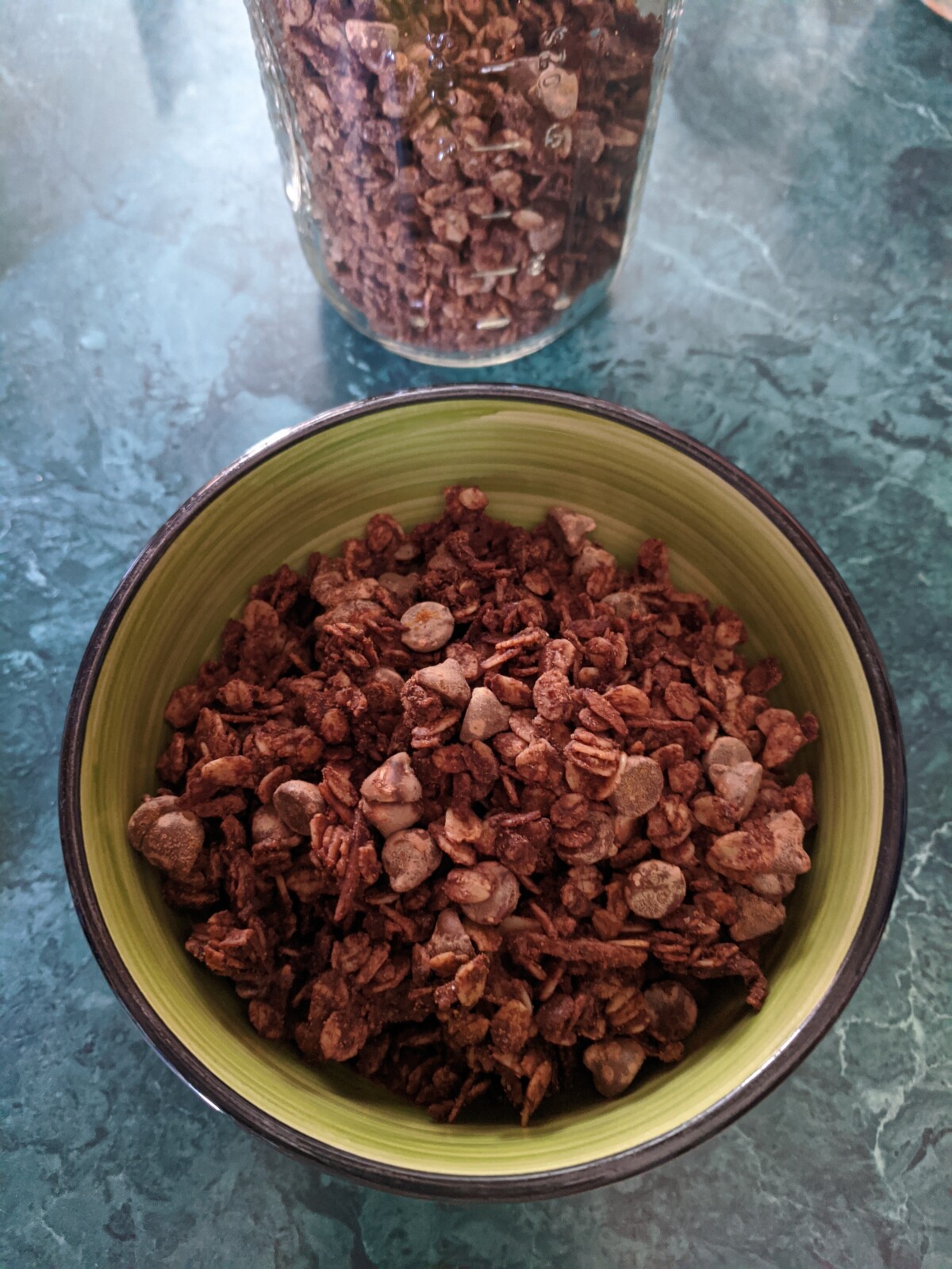 Super Yummy Homemade Chocolate Granola