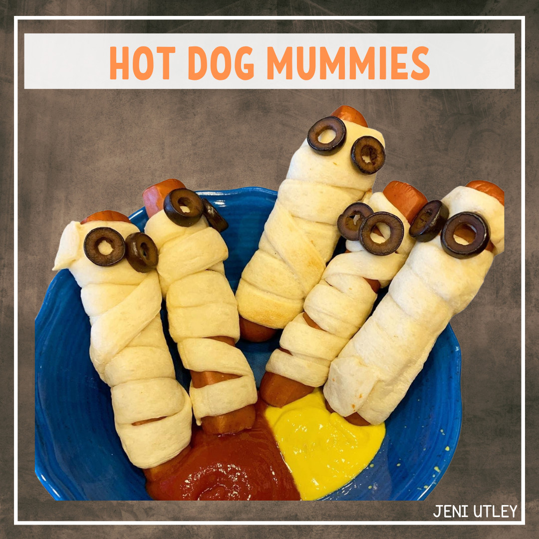 Hot Dog Mummies are the Perfect Halloween Snack