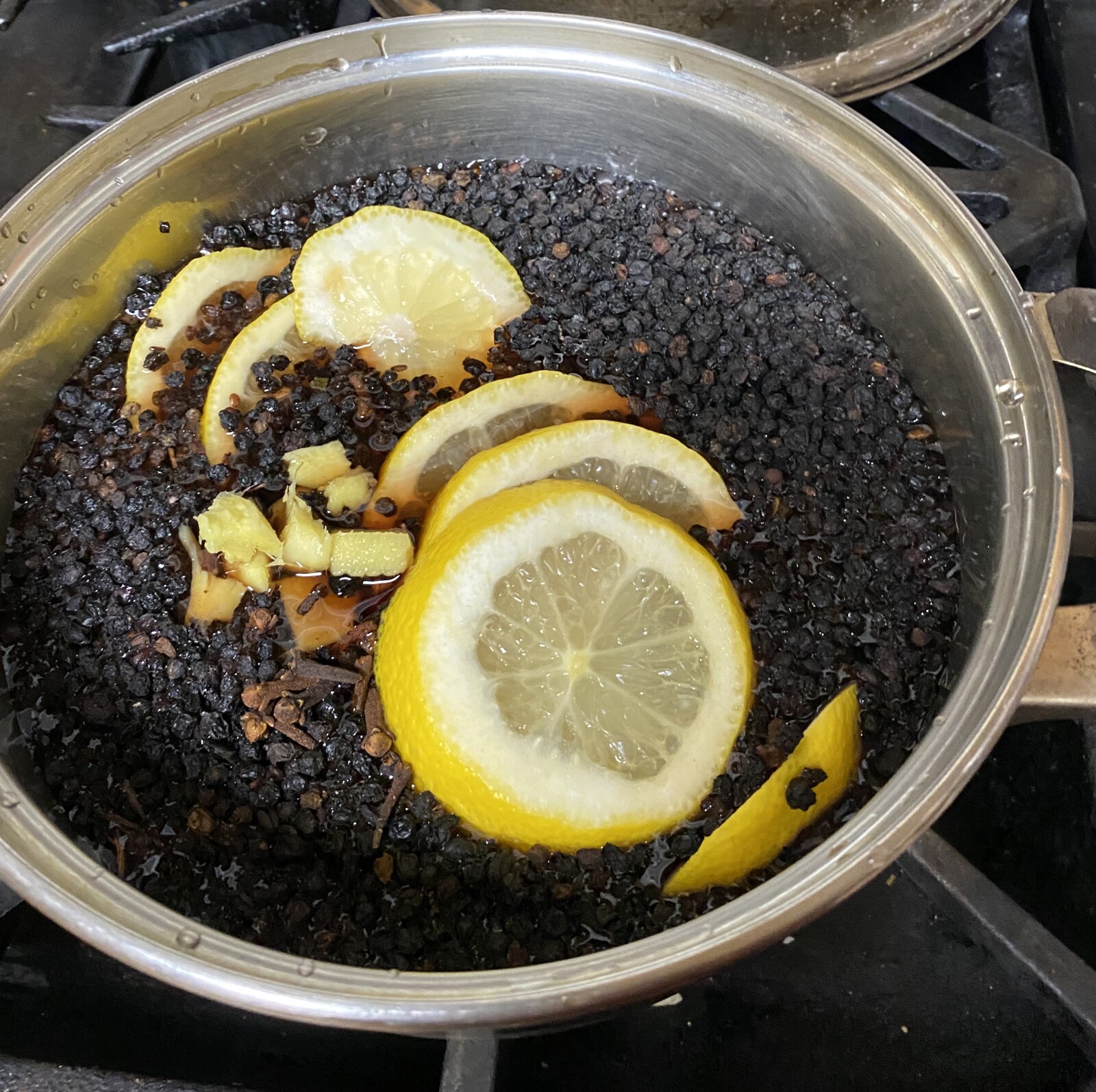 How to Make Elderberry Syrup