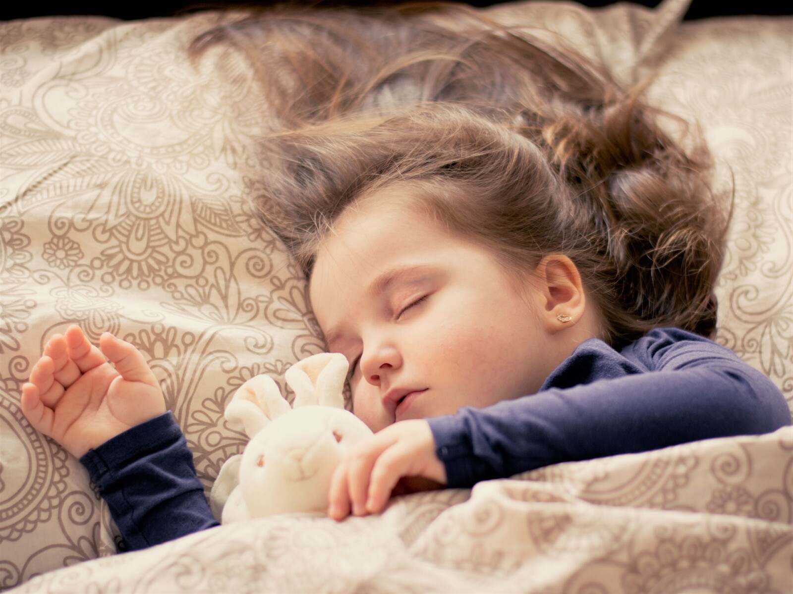 4 Natural Sleep Support Tips for Kids
