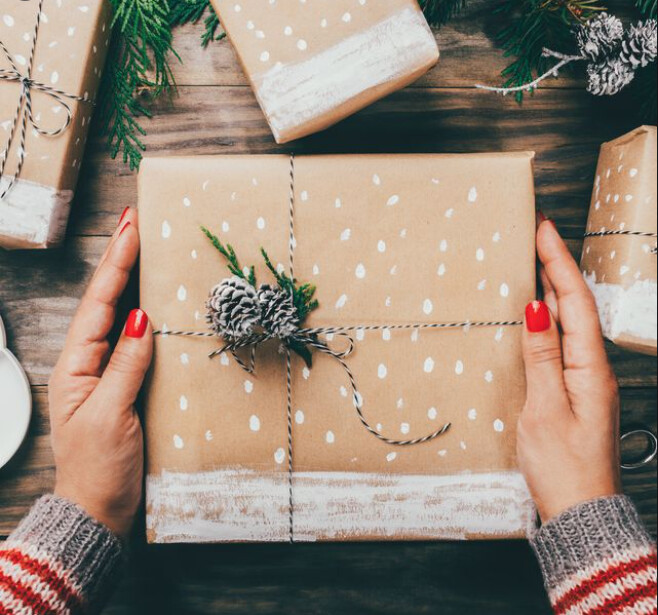 5 Great DIY Essential Oil Gift Ideas For The Holidays