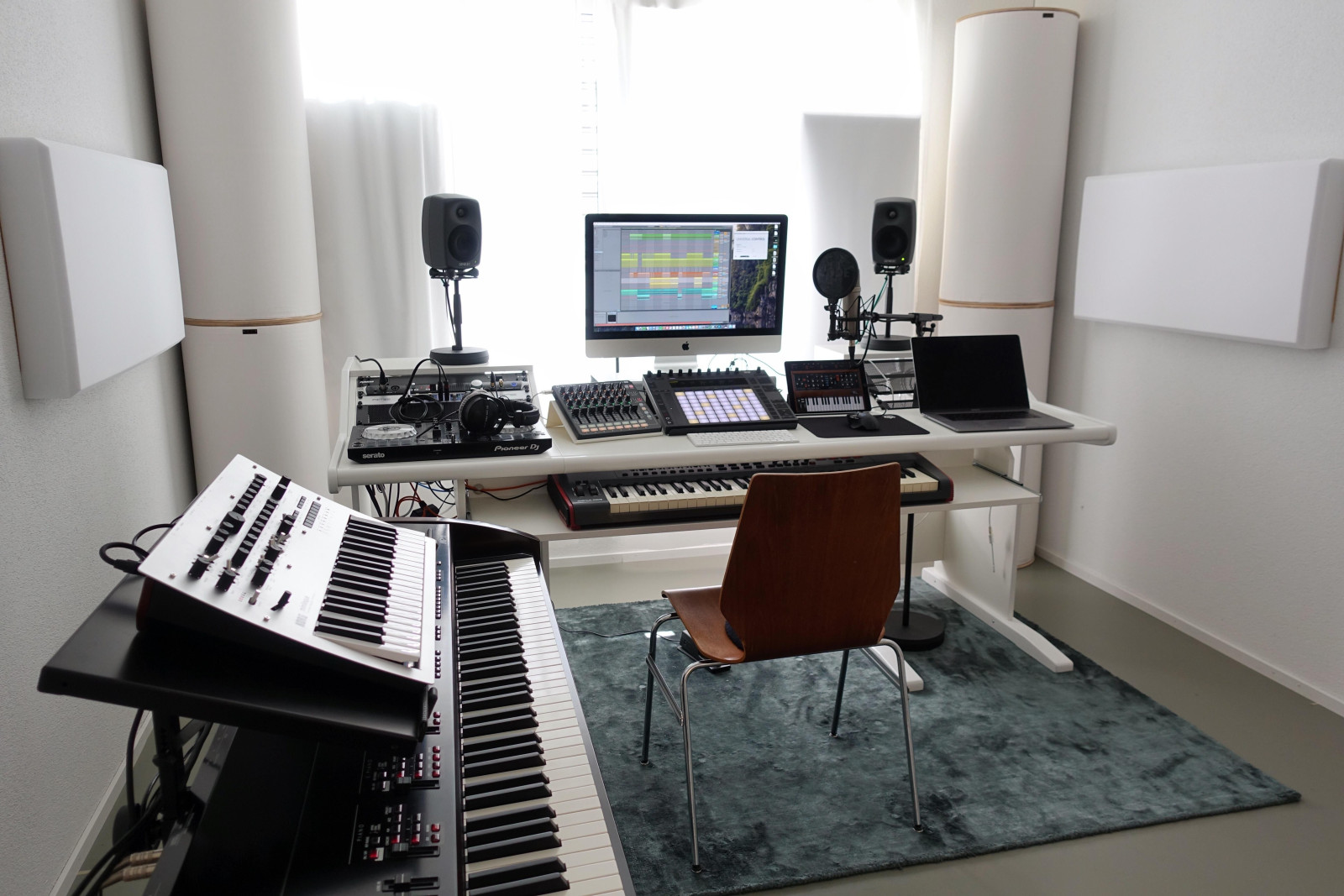 Setting Up a Home Music Studio on a Budget: Practical Tips