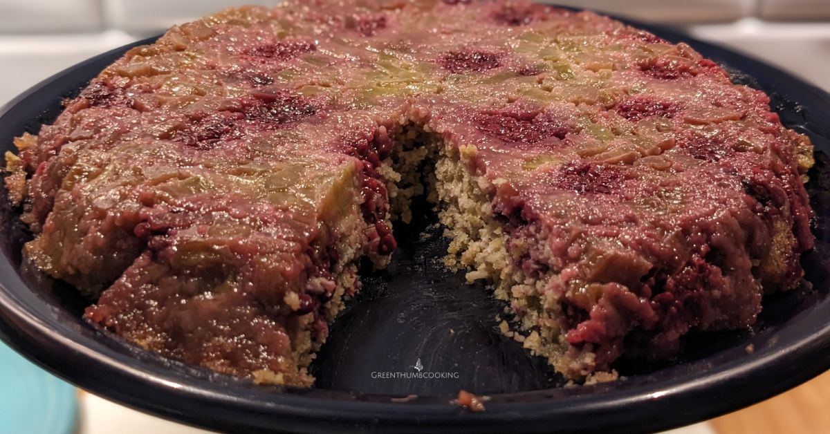 The Perfect Summer Treat: Blackberry Rhubarb Upside-Down Cake Recipe