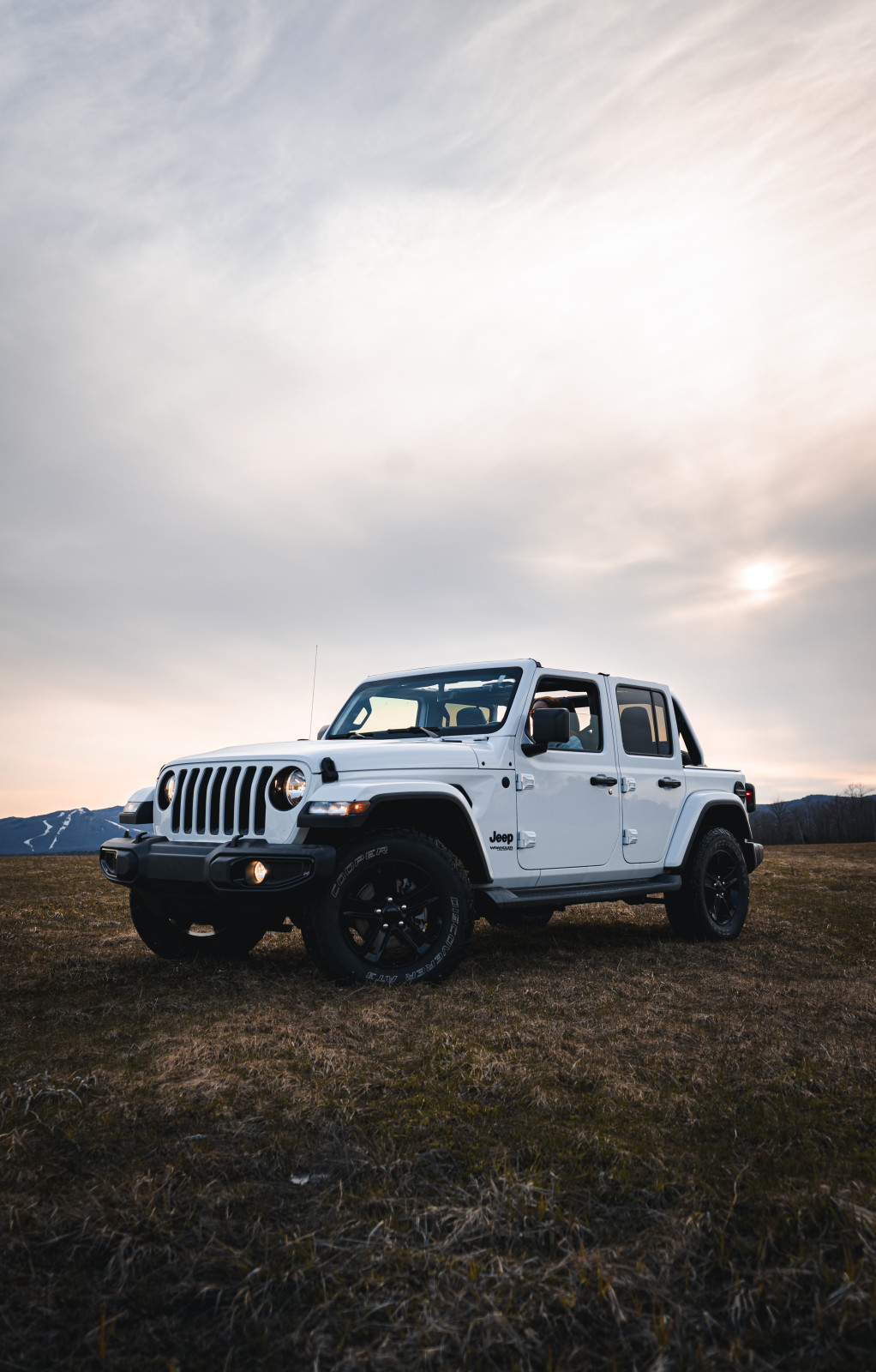 Roaming Free: Exploring the Symbolism of Jeeps and the Sense of Adventure They Evoke