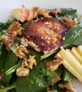 Fried goat cheese spinach salad