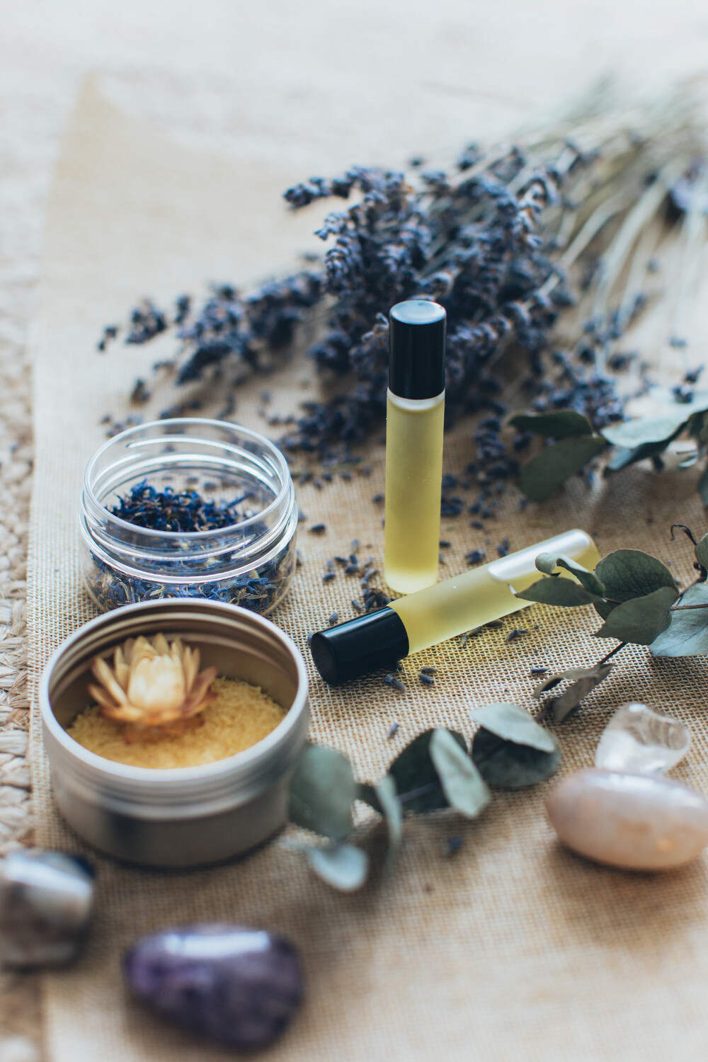 10 Ways to Use Lavender Essential Oil